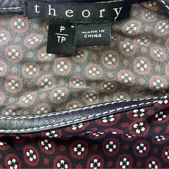 Theory Black & Black 100% Silk w/ Lambs Accent Sleeveless Tank Blouse Size P/TP - Picture 12 of 14